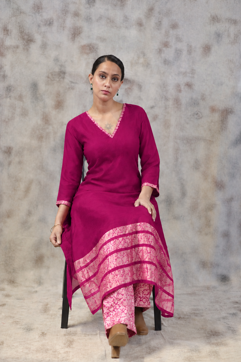 Kosh Silk Pink Brocade Ethenic Set