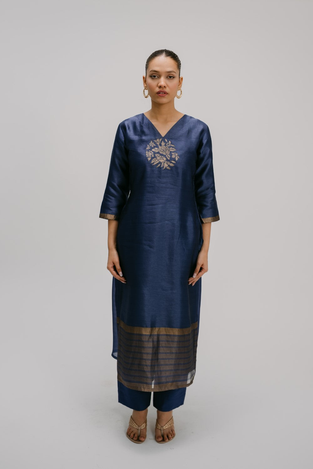 16. Alankar Front applique kurta
