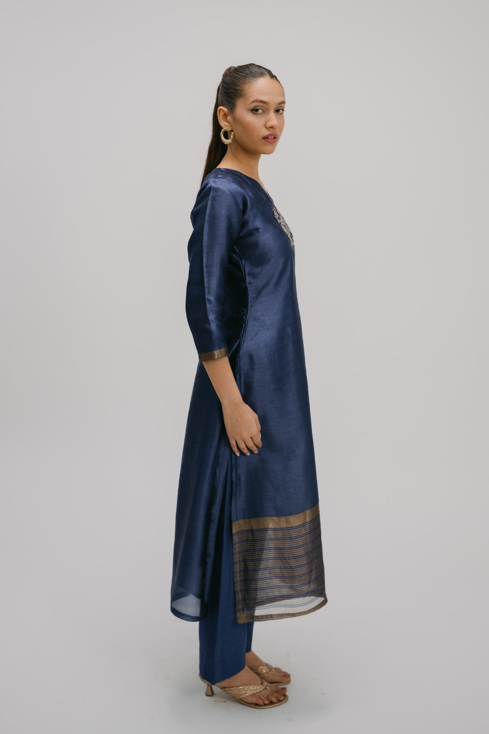 16. Alankar Front applique kurta