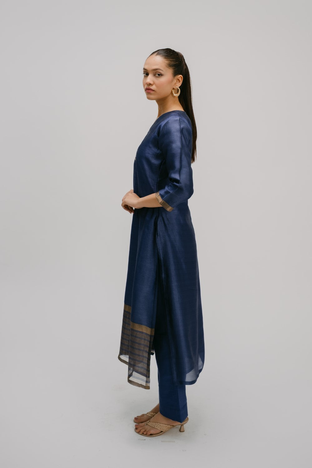 16. Alankar Front applique kurta