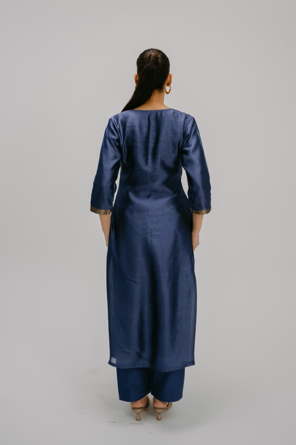 16. Alankar Front applique kurta