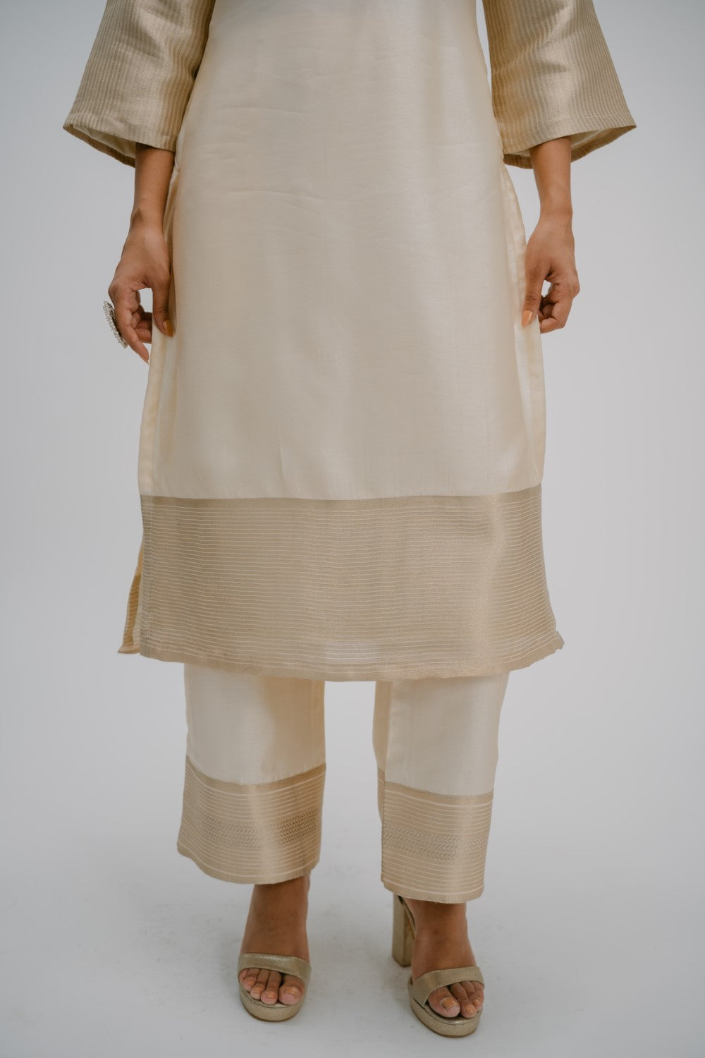 44. Tyohar kosh Silk v-neck set ( with brocade detail)