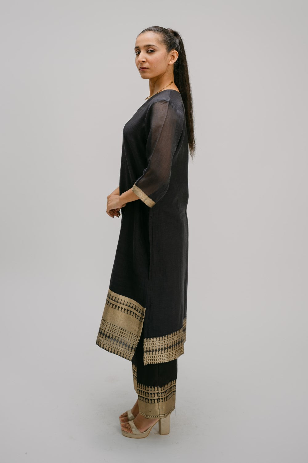 24. Bidri mull brocade kurta set