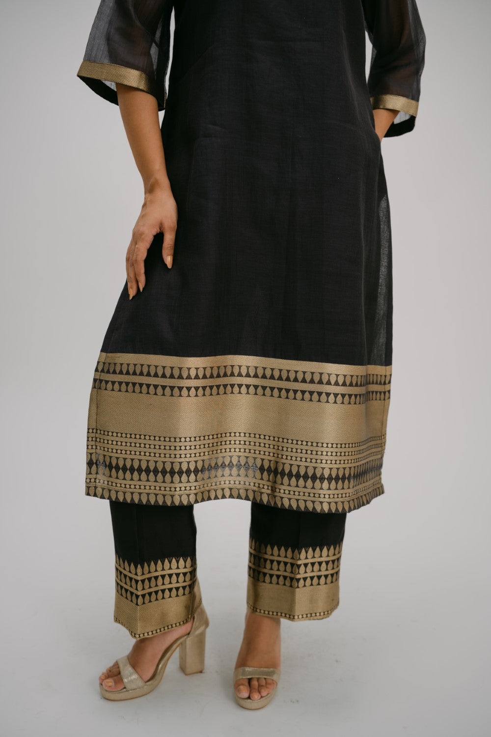 24. Bidri mull brocade kurta set