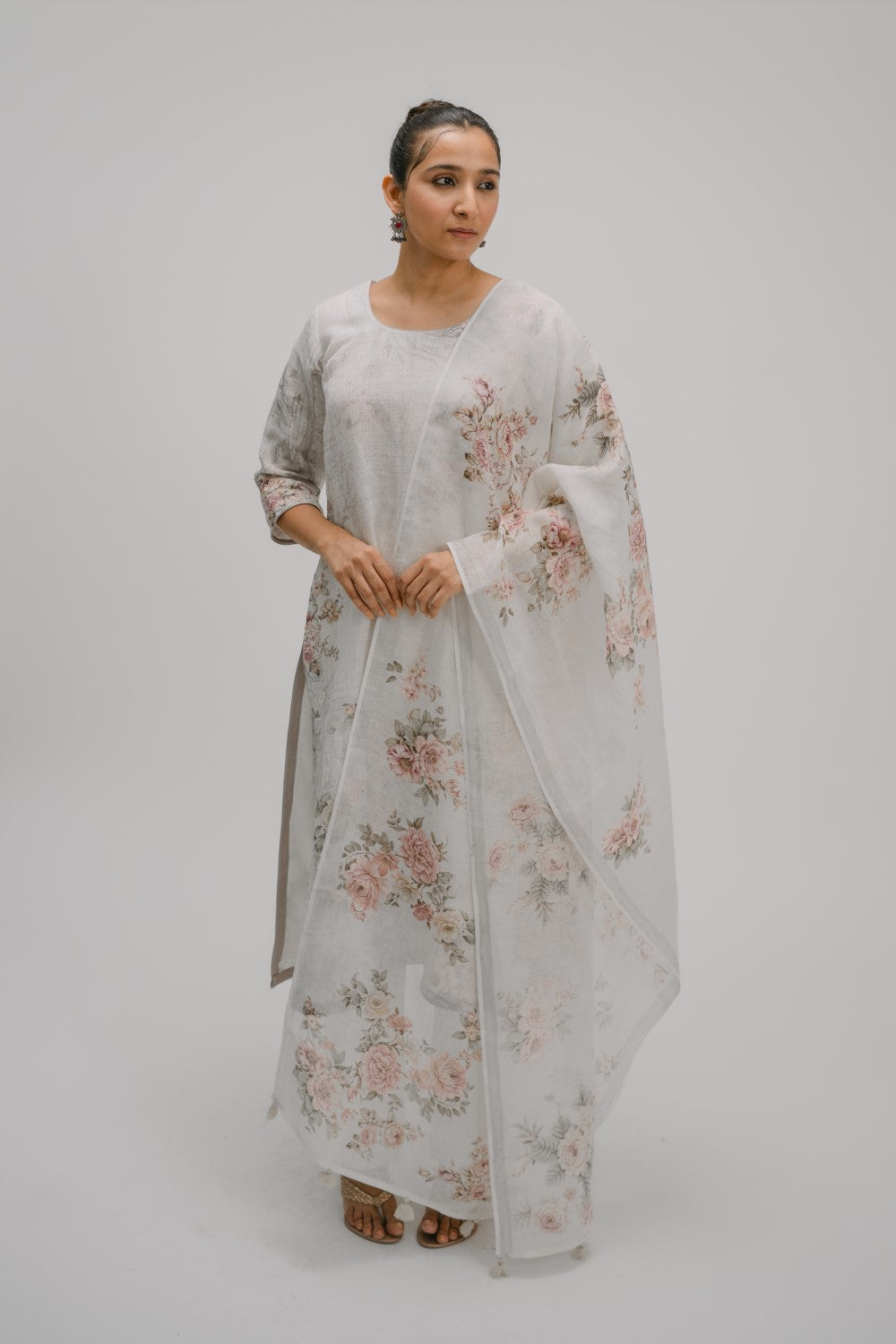 39. Tyohar Rose organic linen suit set