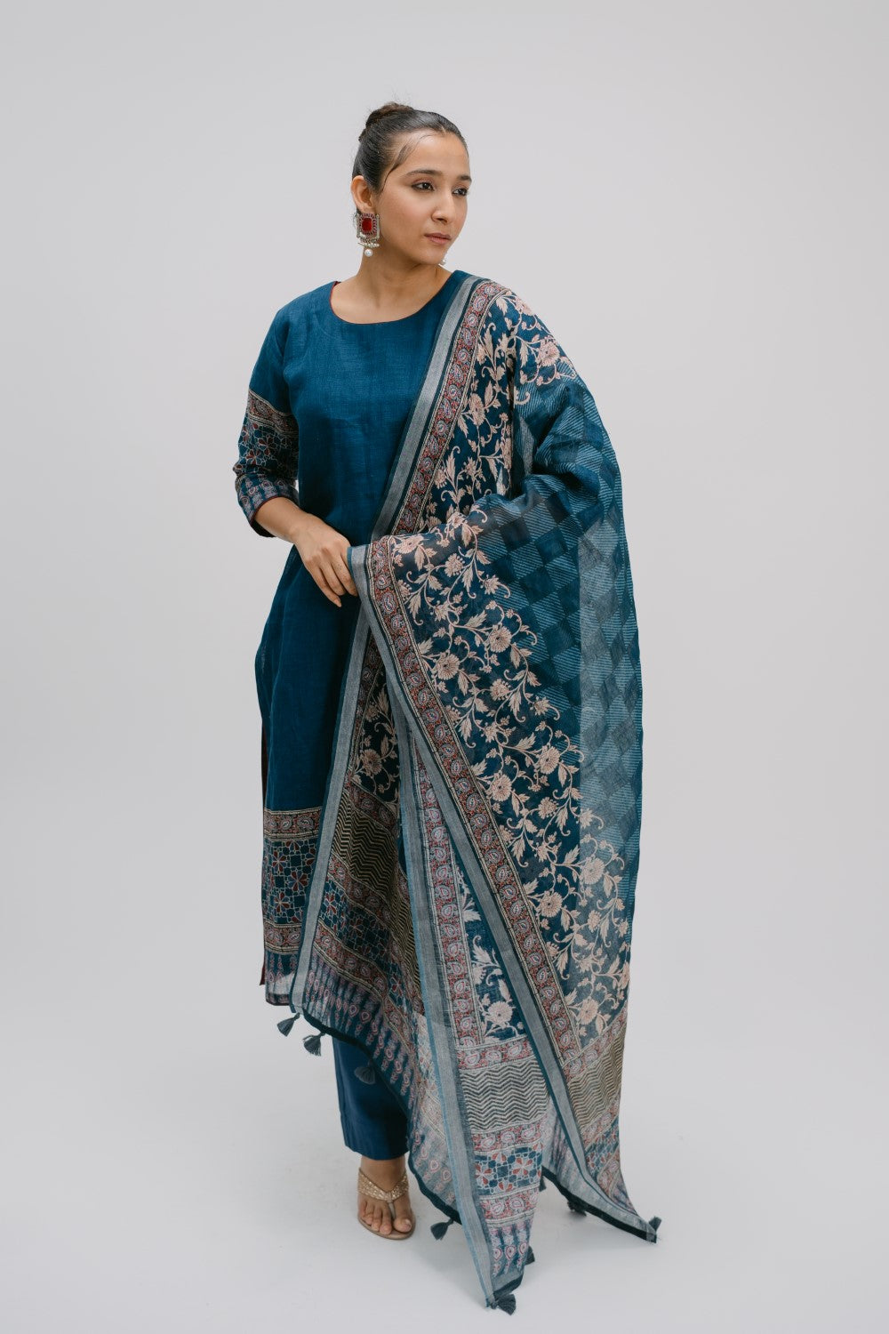 14. Alankar digitally printed pure linen suit set
