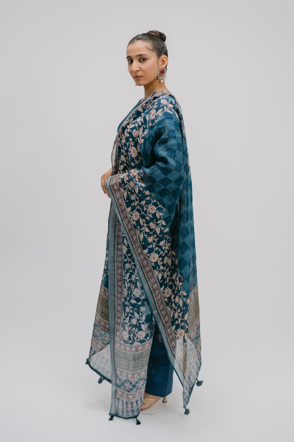 14. Alankar digitally printed pure linen suit set