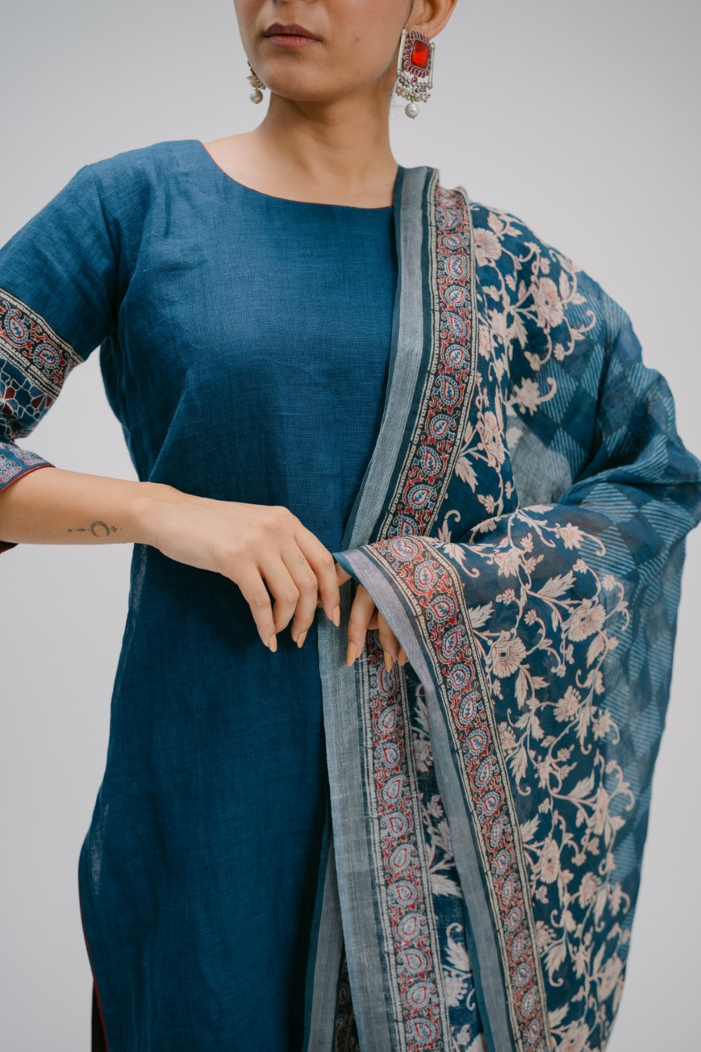 14. Alankar digitally printed pure linen suit set