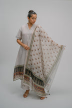 38. Tyohar organic linen collared  suit set