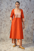 KOSH SILK RUST BORDER NECK SET