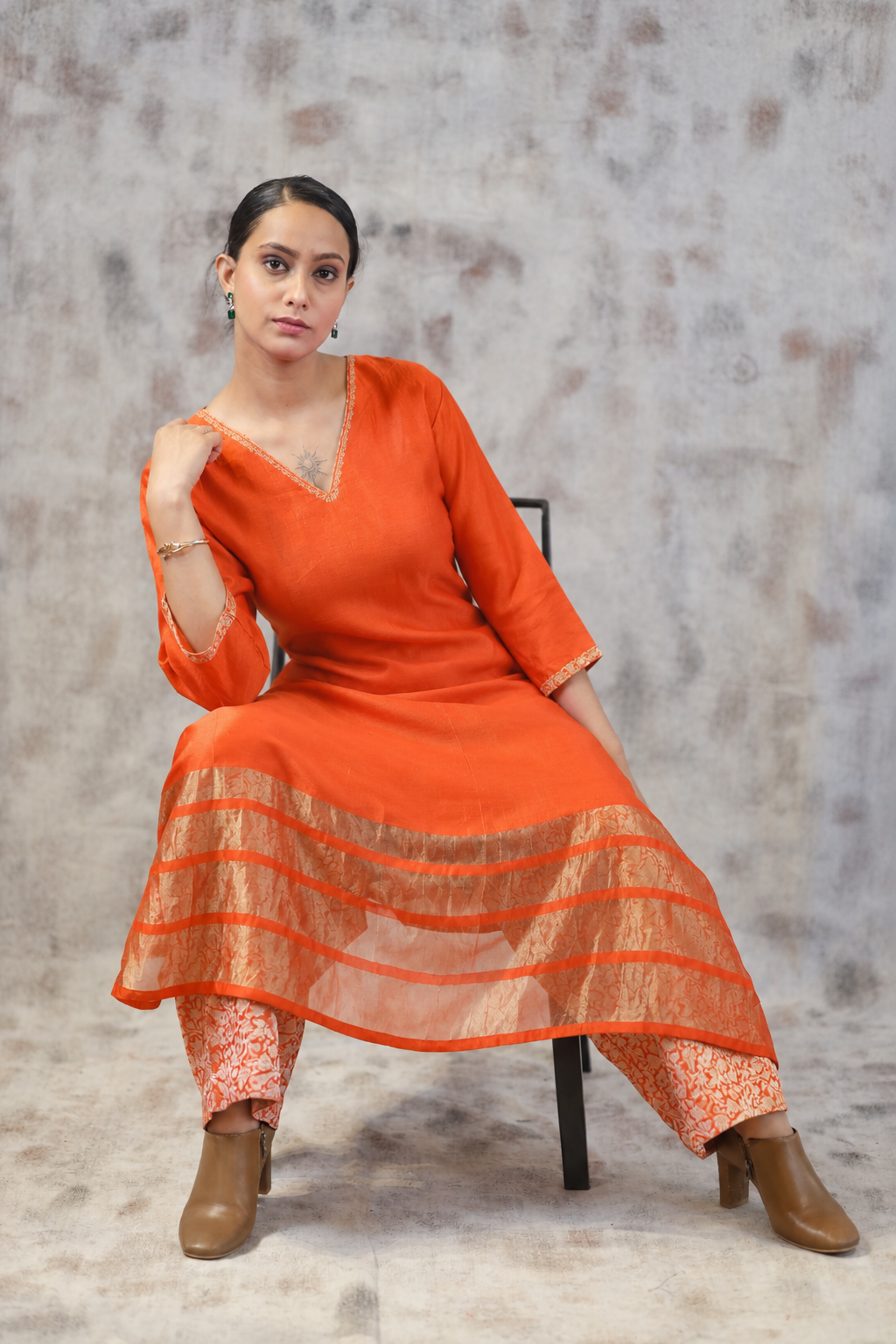 Kosh Silk Rust Brocade Ethenic Set